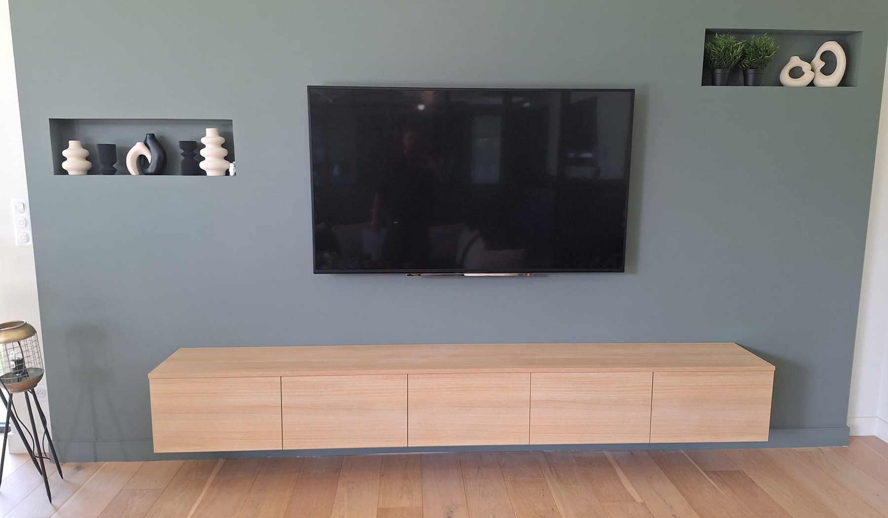 Meuble TV sur mesure réalisé par AB Conception